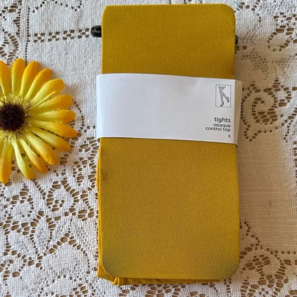 π©· JCPenney; BNWT! Mustard Colored Opaque Control Tights in Misses Size Small! - Picture 1 of 4